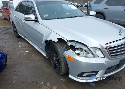 2010 Mercedes-Benz E 550 4Matic из США, поврежденный, VIN WDDHF9AB6AA126287